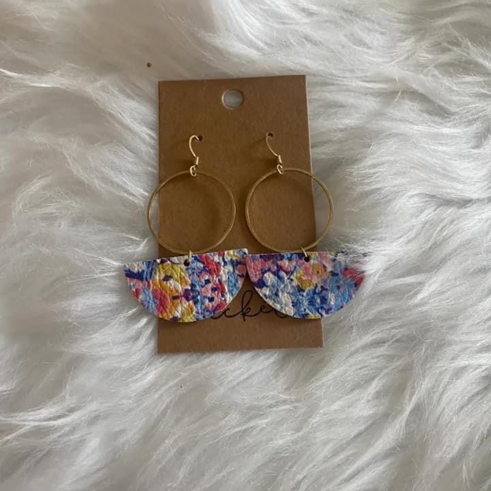 BRAND NEW Boutique Dangle Earrings with watercolor detail